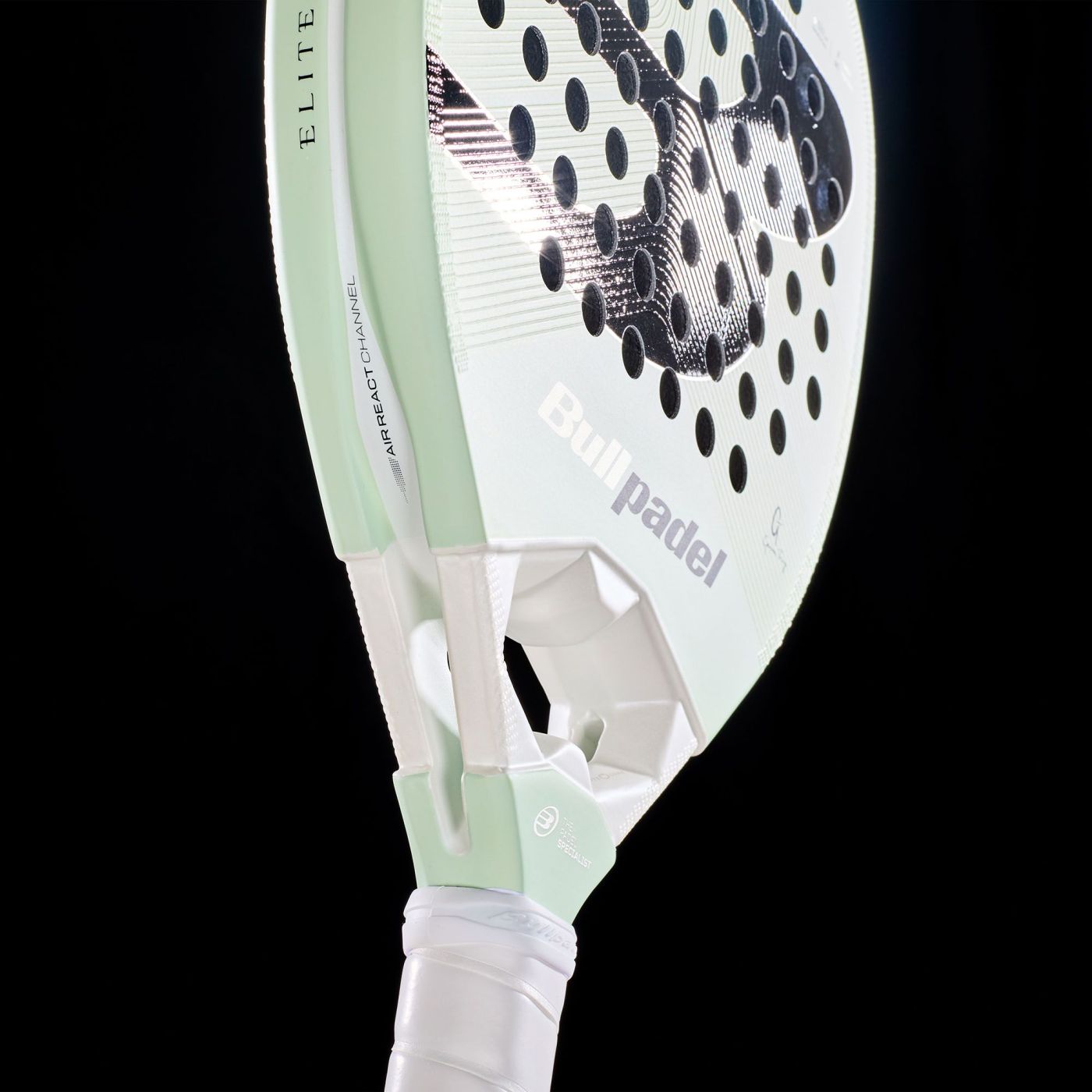 Bullpadel Elite 02 2027 Padelschläger – Griffdetail